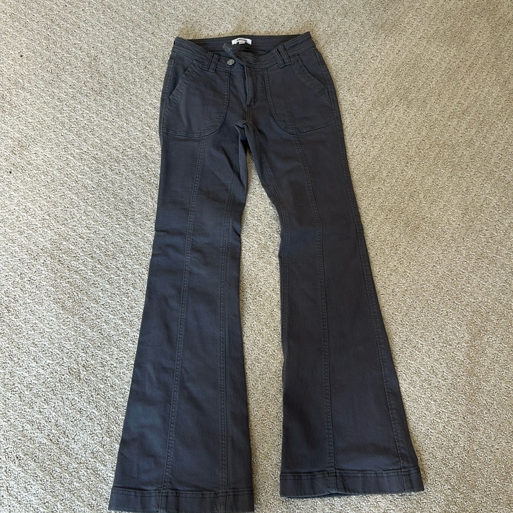 Garage size 03 gray flare pants